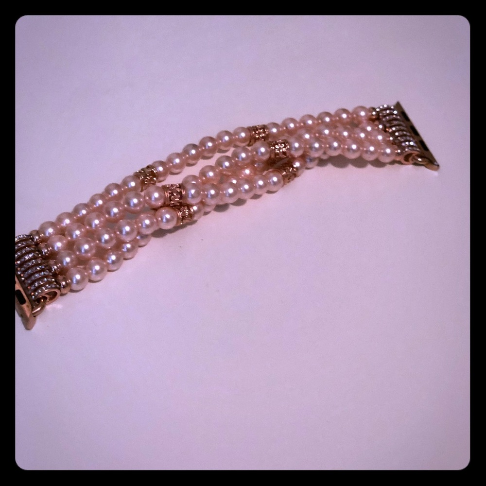 Beautiful Rose Gold, Apple band! NWOT